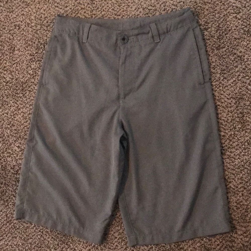 Under Armour boys grey golf shorts